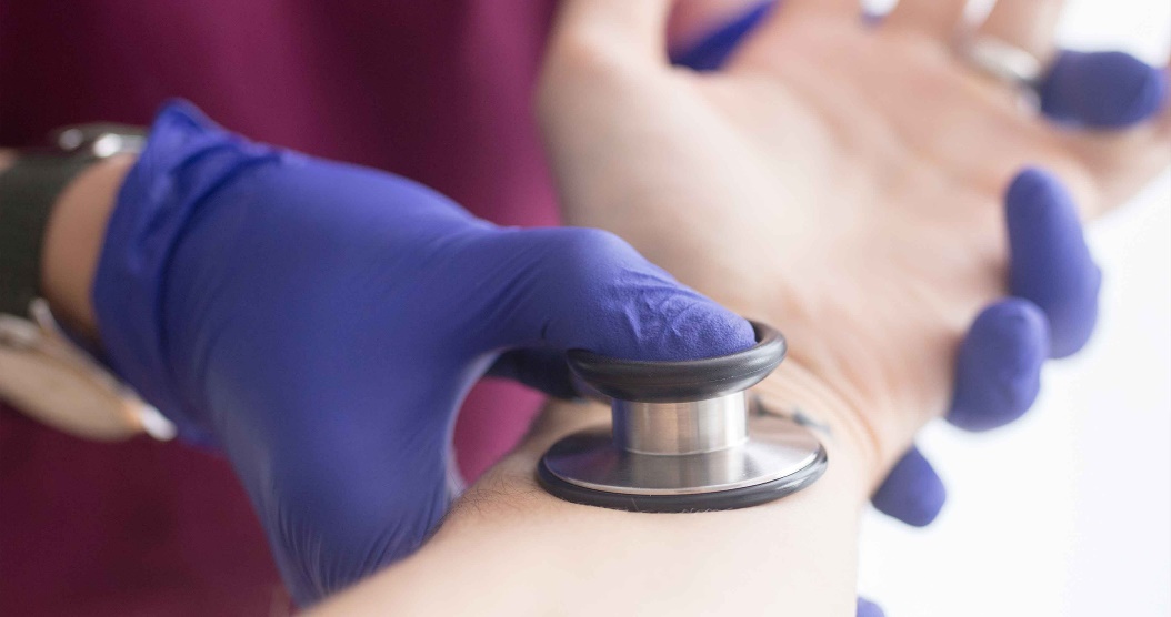 AMMEX Indigo Nitrile Exam Latex Free Disposable Gloves (Case of 1000) - Image 2